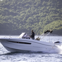 SeeSea Preko rent-a-boat Atlantic Sun Cruiser 690 SeeSea Preko rent-a-boat Atlantic Sun Cruiser 690 002