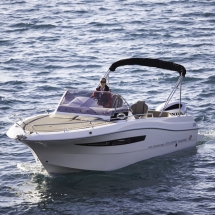 SeeSea Preko rent-a-boat Atlantic Sun Cruiser 690 SeeSea Preko rent-a-boat Atlantic Sun Cruiser 690 004